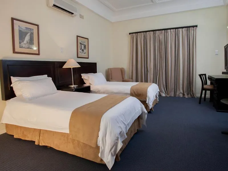 Protea Hotel Wilderness George 3*,